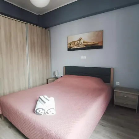 Apartment Efrosini's By The Sea *