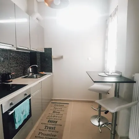 Apartment Efrosini's By The Sea